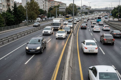 Yalova’da Motosiklet Sürücüsü Ters Yönde İlerledi
