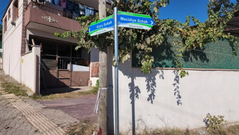 YALOVA’NIN 4 KÖYÜNDE 52 SOKAK TABELASI YENİLENDİ