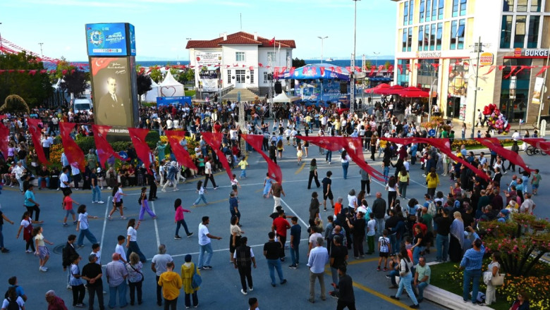 ‘HAREKETLİLİĞİ YALOVA’NIN GELECEĞİNE TAŞIYACAĞIZ’