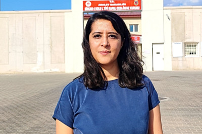 Sevda Karaca, 'Ailem Güvende' tutuklu LGBTİ savunucularını cezaevinde ziyaret etti