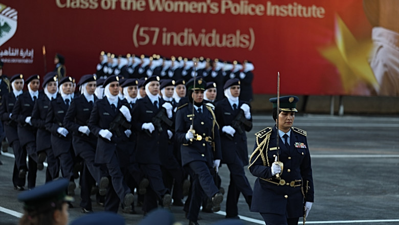 Suriye'de 150 kadın polis adayı Kadın Polis Akademisinden ilk kez mezun oldu
