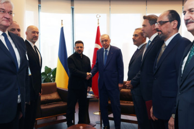 Bakan Bayraktar: Ukrayna'nın enerji arz güvenliğine katkı yapmaya devam edeceğiz
