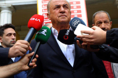 Yine yaptı babalığını! Fatih Terim'den Okan Buruk için dikkat çeken sözler