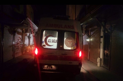 Elazığ'da Sarayatik Mahallesi'nde bıçaklı kavgada 2 kişi yaralandı