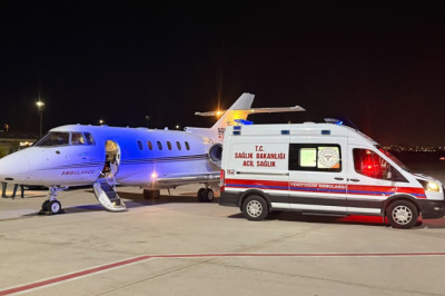 Aort hiperplazili 50 günlük bebek Batman'dan ambulans uçakla Konya'ya sevk edildi.