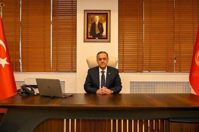 Vali Usta’dan 1 Ekim Dünya Yaşlılar Günü Mesajı